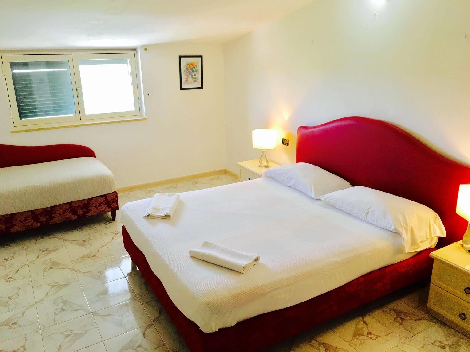 Hotel Villa Pirotta Sannicandro di Bari Exterior foto